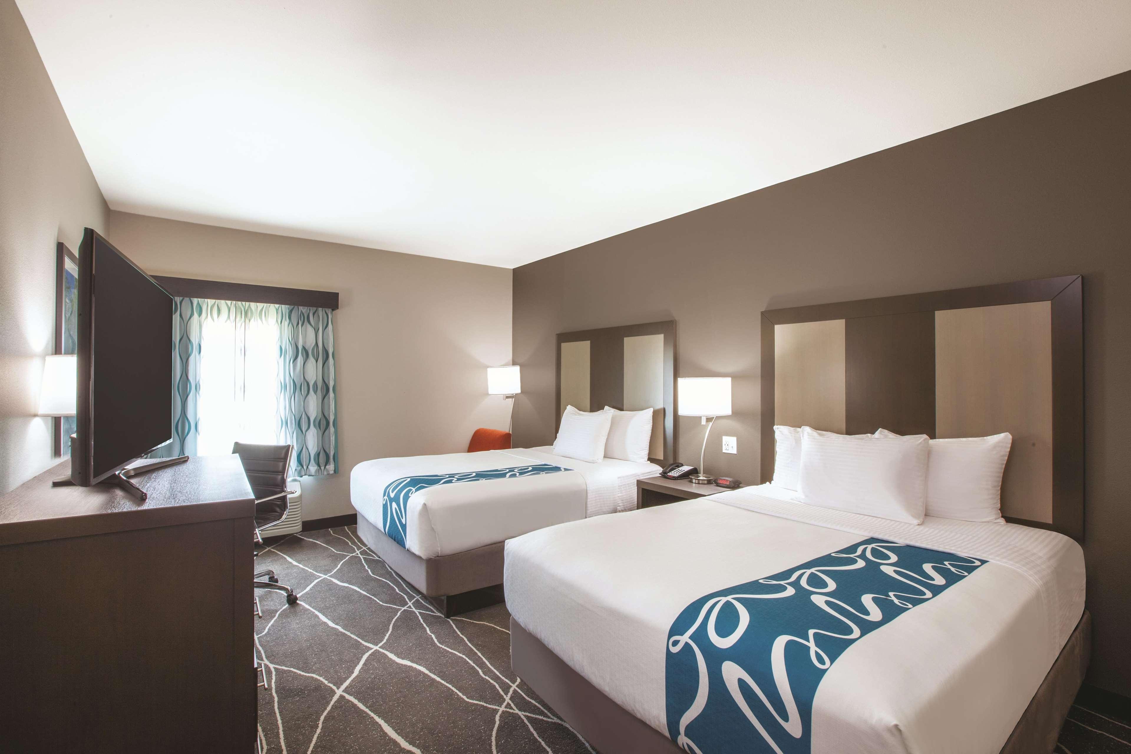 Отель La Quinta By Wyndham Tulsa Брокен-Эрроу Экстерьер фото